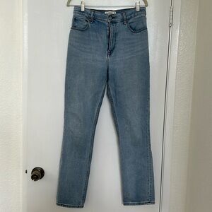 Abercrombie 90’s Slim Straight Jean Size 8